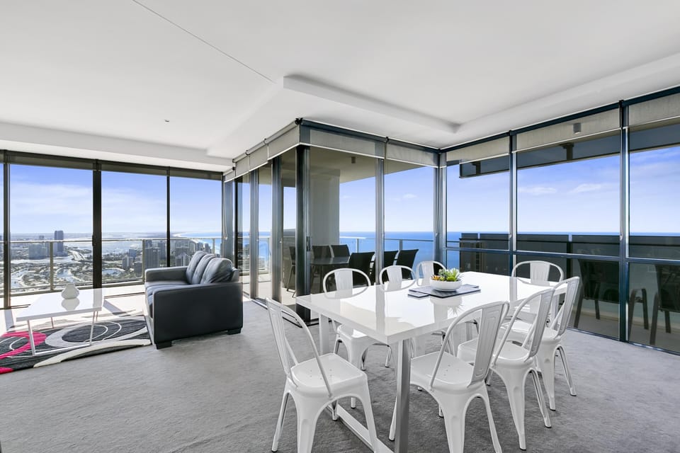 The living room area is just next to the dining area 🥣