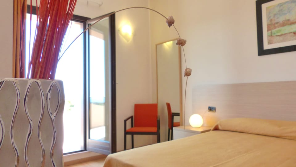 Minibar, in-room safe, desk, blackout drapes