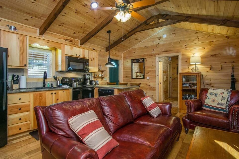 Living area, quality furnishings