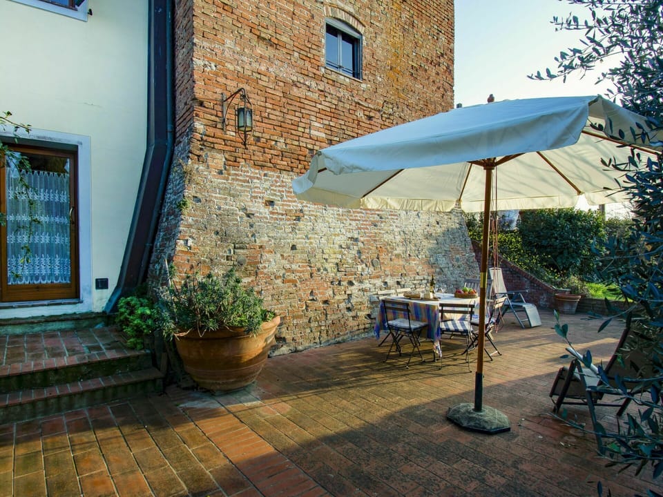 Plant, Property, Window, Building, Flowerpot, Shade, Table, Architecture, Outdoor Furniture, Road Surface