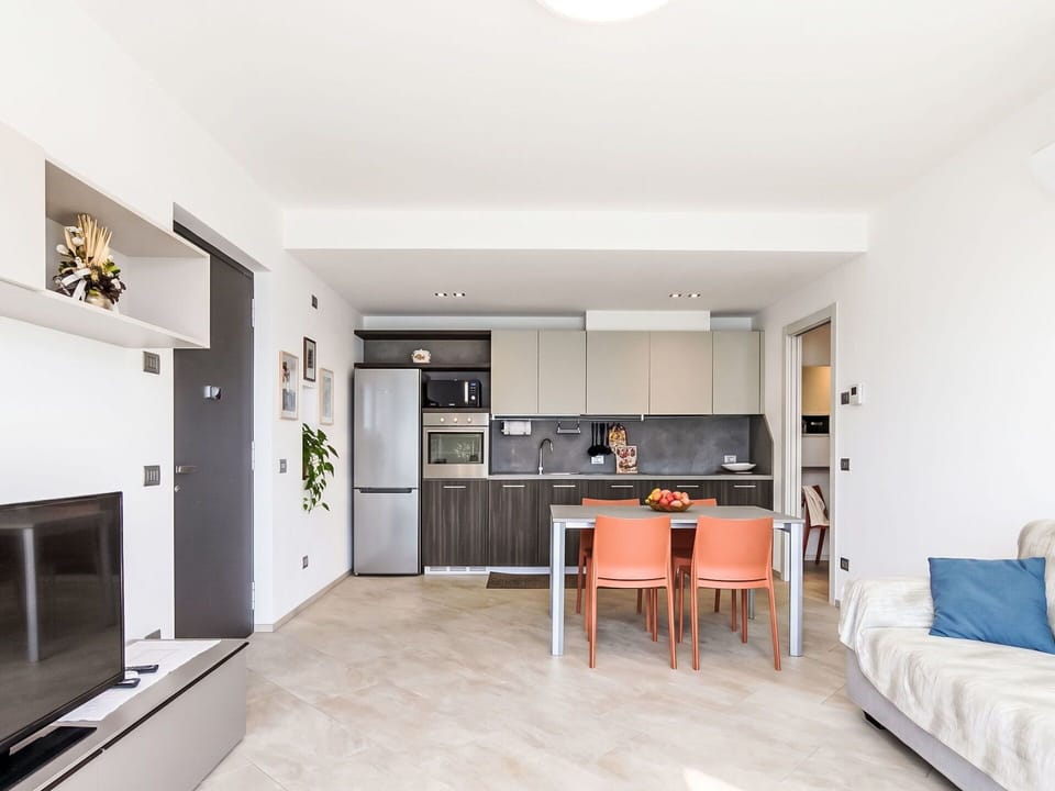 Furniture, Interior Design, Flooring, Floor, Wood, Ceiling, Room, Apartment, Table, Chair