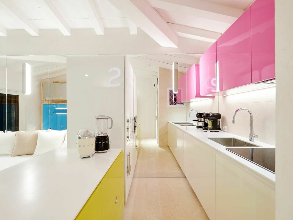 Kitchen Sink, Sink, Cabinetry, Tap, Countertop, Interior Design, Kitchen, Wall, Floor, Flooring