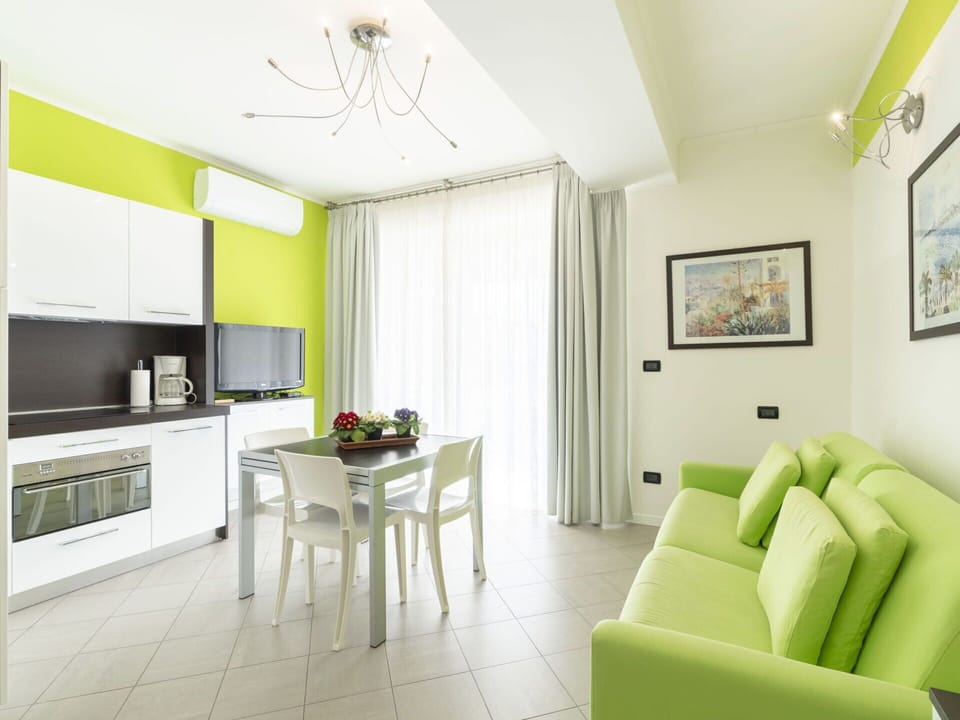 Furniture, Property, Couch, Table, Plant, Building, Interior Design, Picture Frame, Comfort, Kitchen Appliance