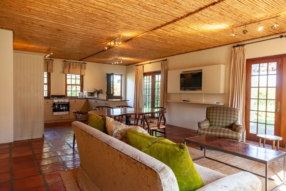 Luxury Cottage, 2 Bedrooms | Living area | 32-inch flat-screen TV with satellite channels, TV