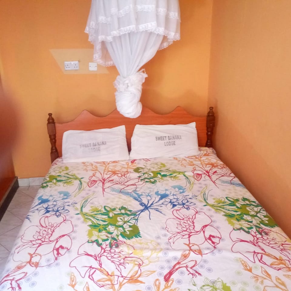 Single Room | Desk, iron/ironing board, free WiFi, bed sheets