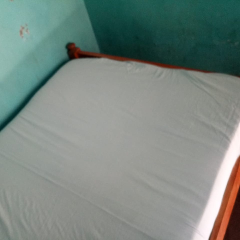 Single Room | Desk, iron/ironing board, free WiFi, bed sheets