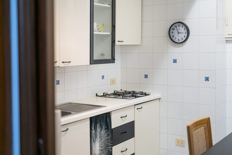 Apartment, 1 Bedroom, Sea View | Private kitchen | Full-size fridge, microwave, oven, stovetop