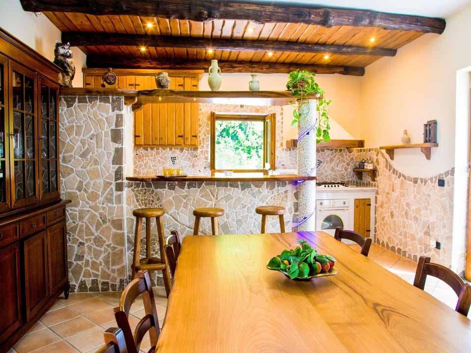 Villa, 3 Bedrooms | In-room dining