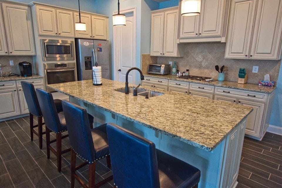 Dining Room Seats 6  4 More at the Kitchen Counter