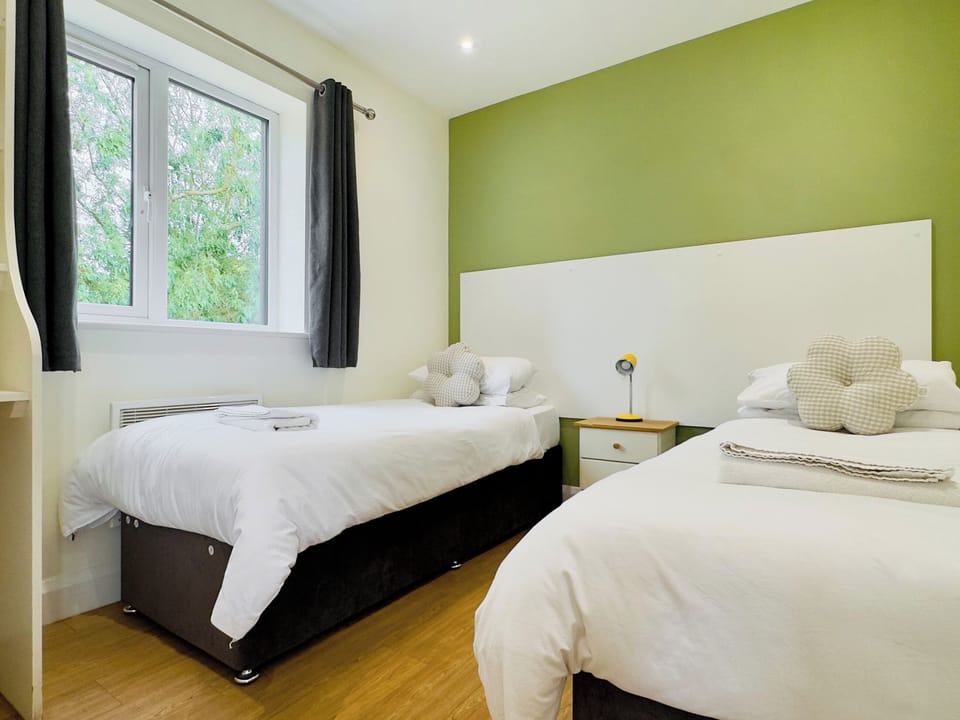 Twin bedroom | Fox Lodge - Rookery Waters, Pidley, near Huntingdon