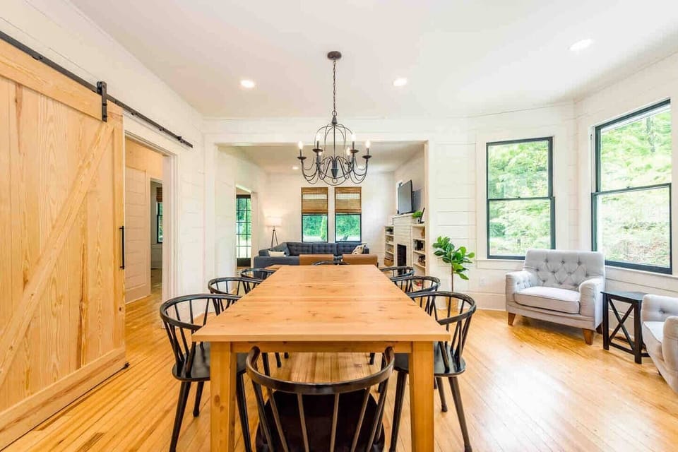 Seating for 8 but extra leaves are stored in the table to accommodate up to 12!