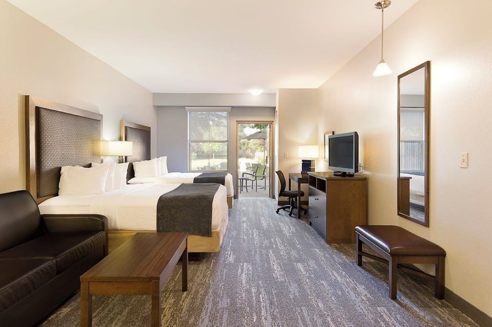 Pillowtop beds, in-room safe, desk, iron/ironing board