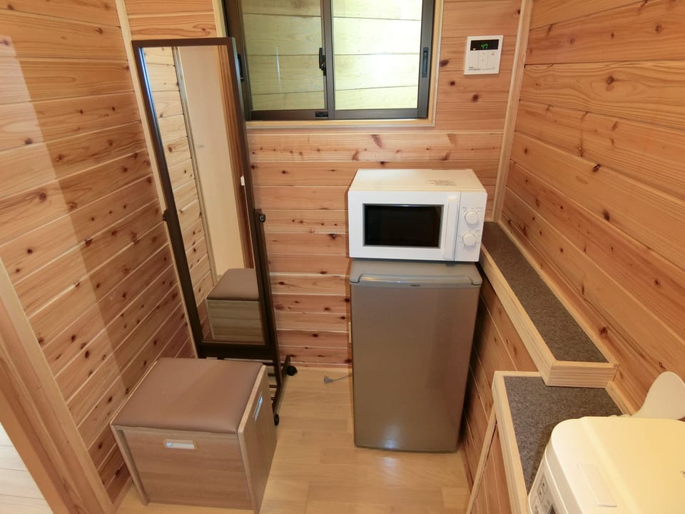 Basic Cottage, 1 Bedroom, Non Smoking | Private kitchen | Fridge, electric kettle