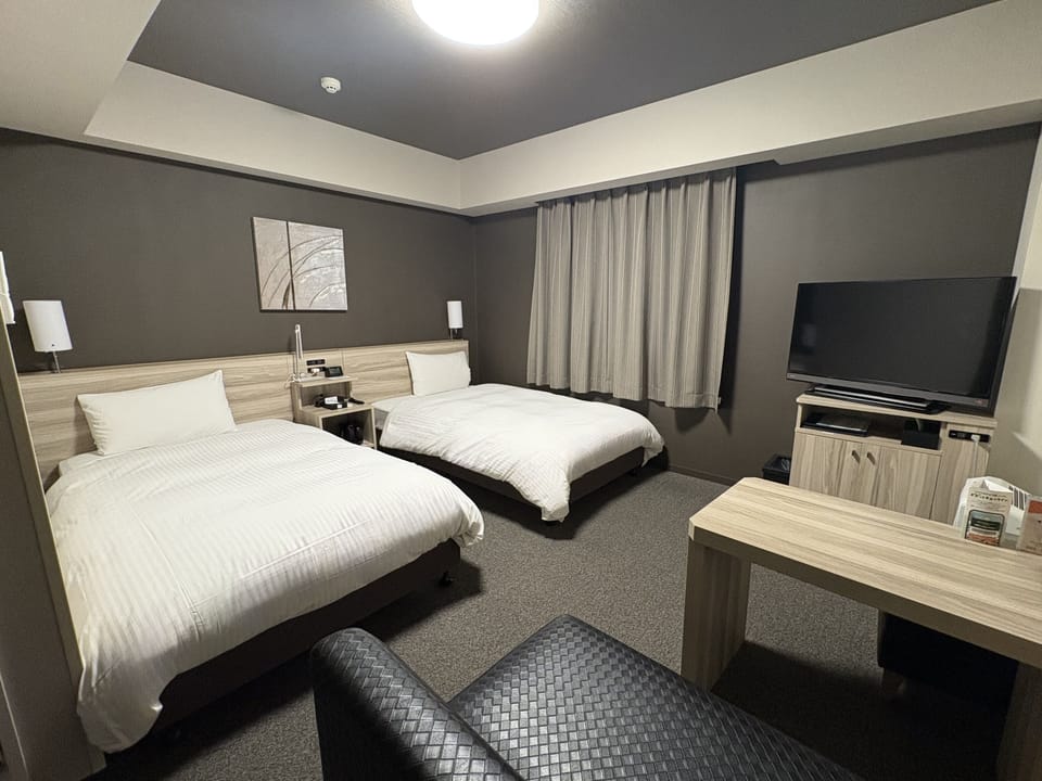 Desk, free WiFi, bed sheets