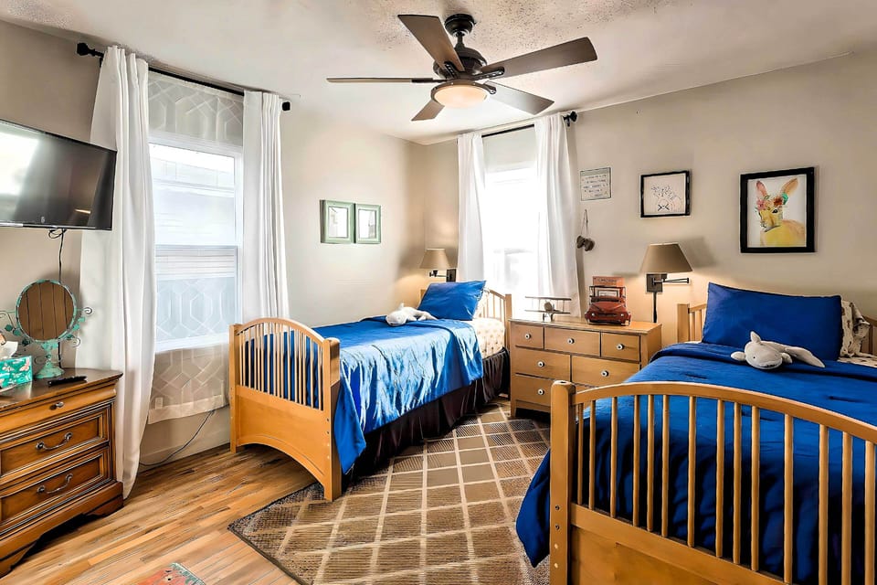 Bedroom 3 | 2 Twin Beds