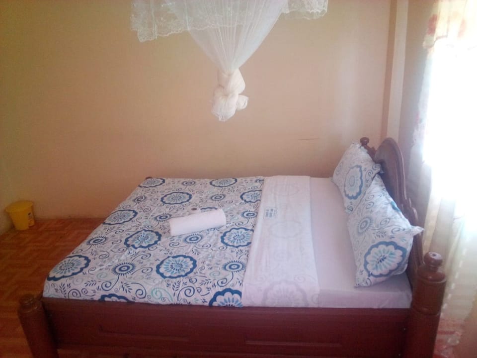 Double Room | Desk, blackout drapes, WiFi (free), bed sheets