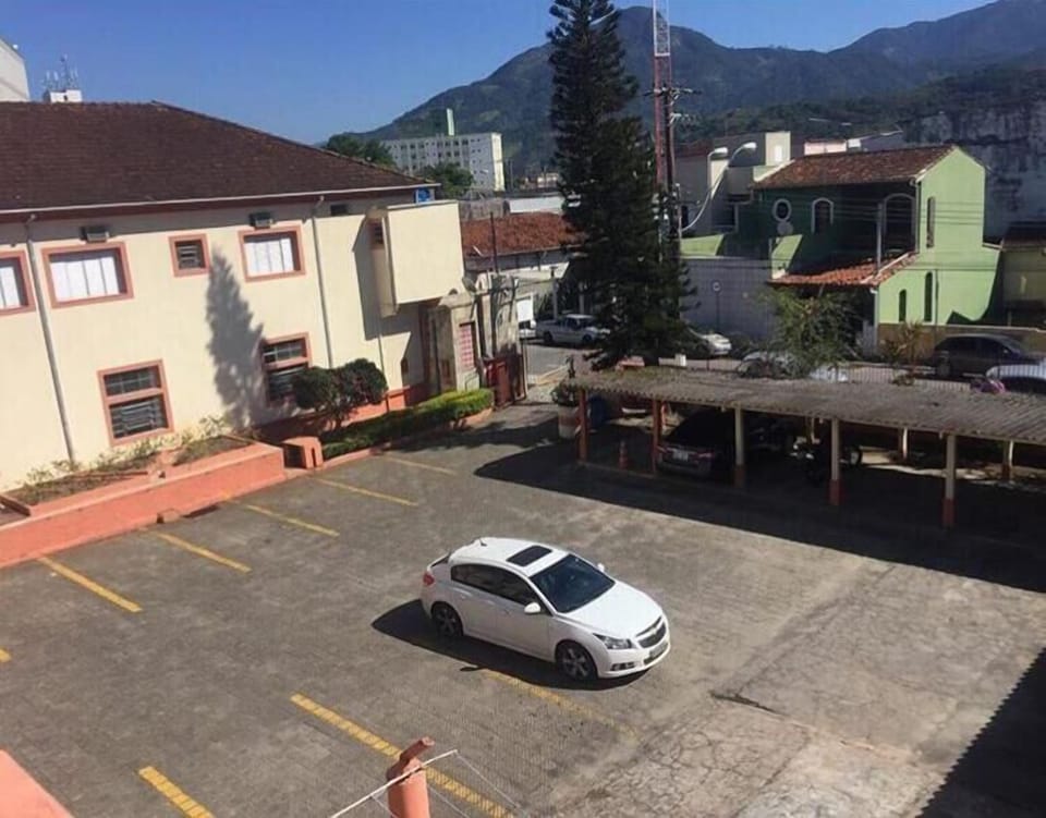 Free self parking