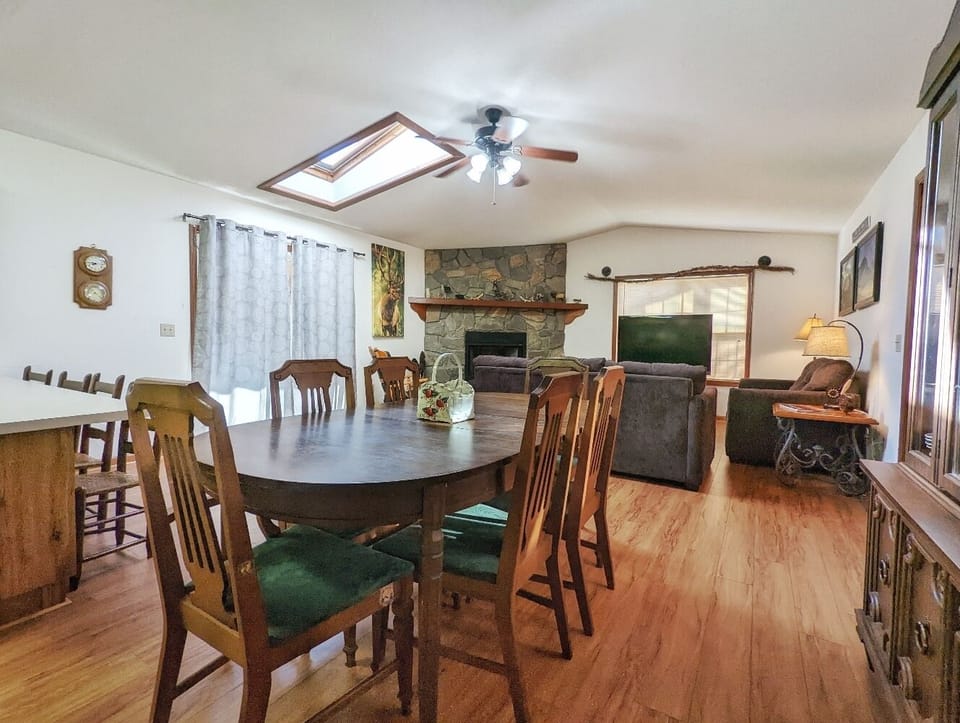 Main Level Dining Area