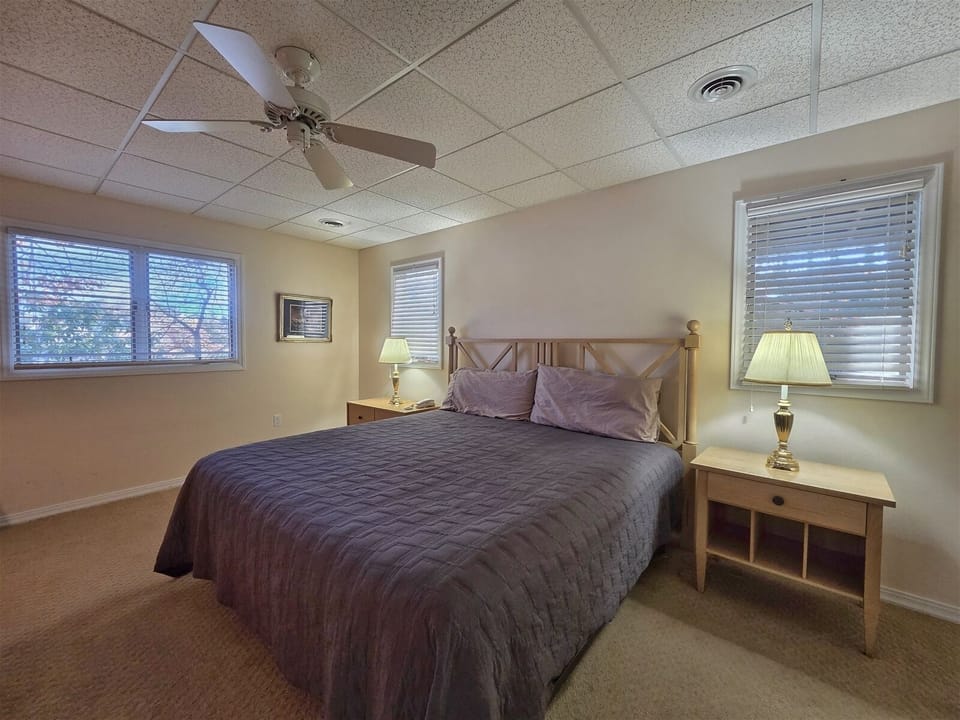 Queen Bedrooom