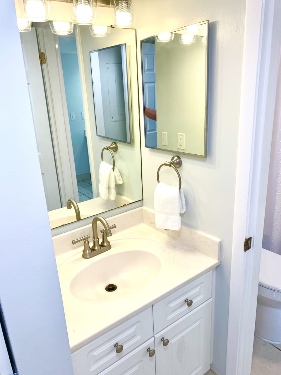 Guest bath vanity 