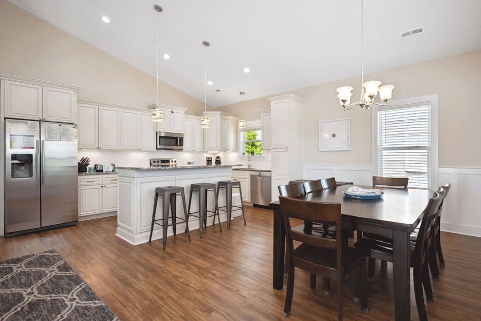 Dining Area / Kitchen - Southeast