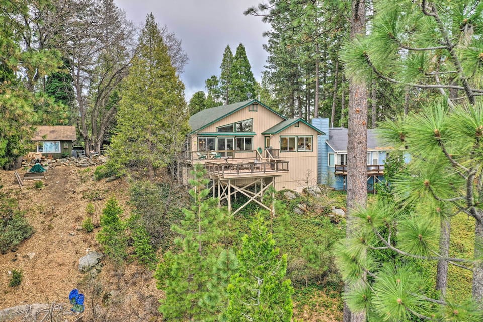 Situated in Stanislaus National Forest