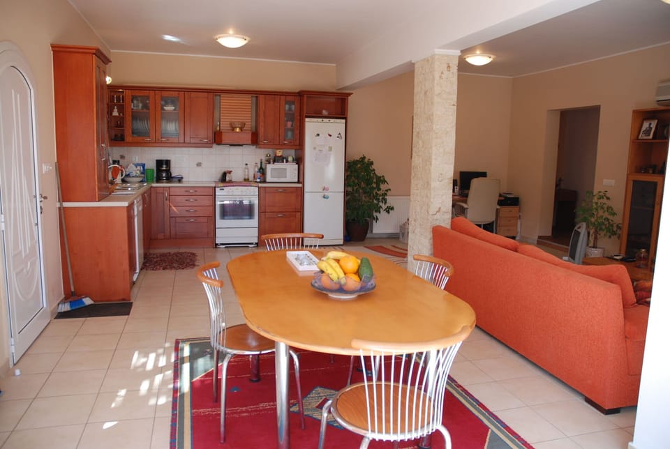 Villa, 3 Bedrooms, Smoking, Balcony | Interior