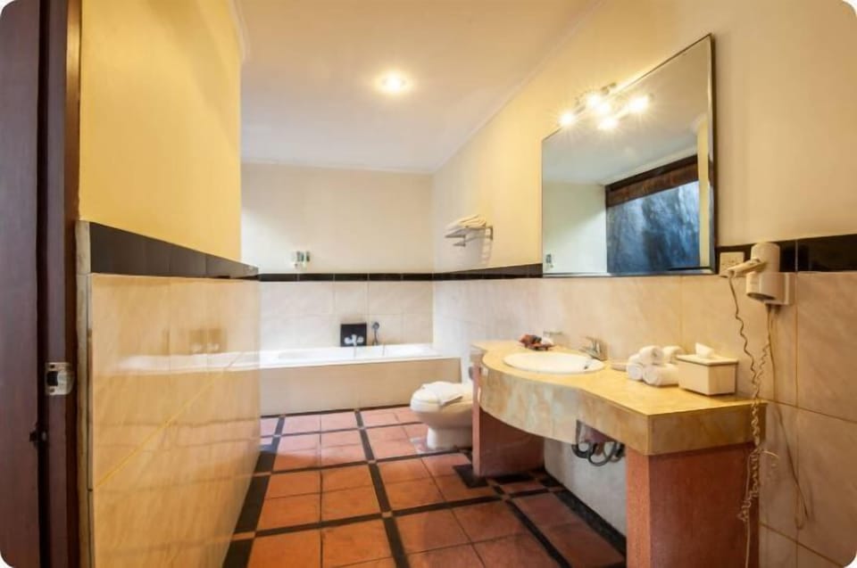 PB - Villa 4 - 2BR · 2-BR Private Pool Villa Walk to Seminyak Beach House in Kuta