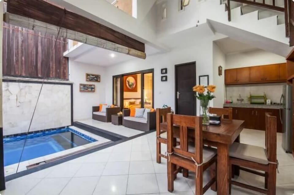 Villa, 2 Bedrooms | In-room dining