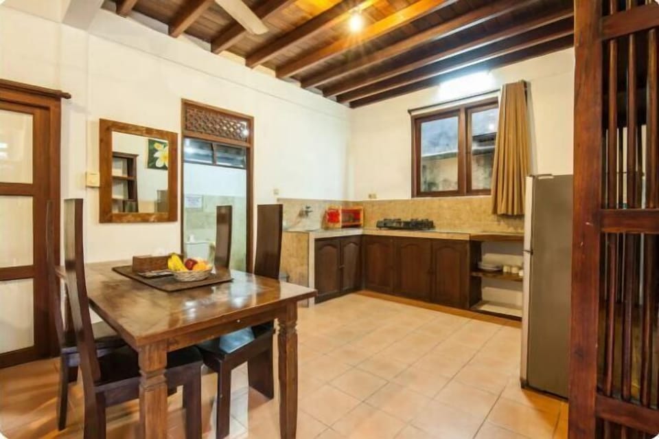 Villa, 2 Bedrooms, 2 Bathrooms | In-room dining