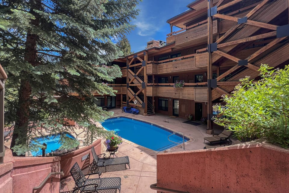 Enjoy the hot tub and pool open in summer and winter! Hot tub closed for maintenance as of March 2026 - reopen date undetermined.