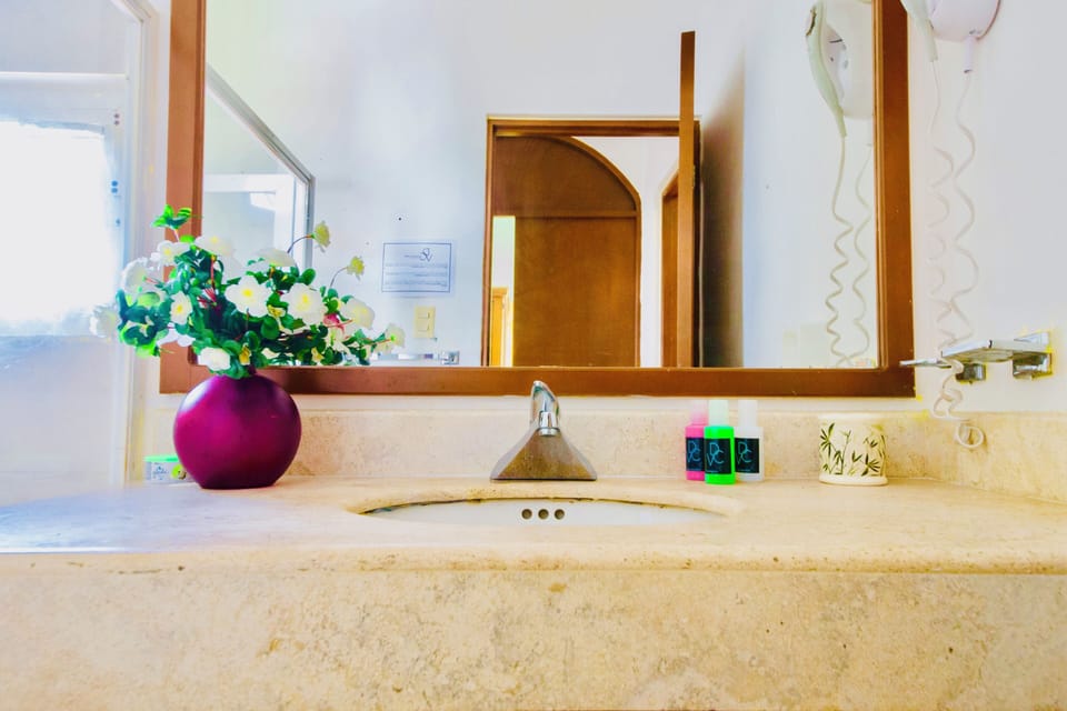 Room, 2 Bedrooms, Balcony, Garden View | Bathroom
