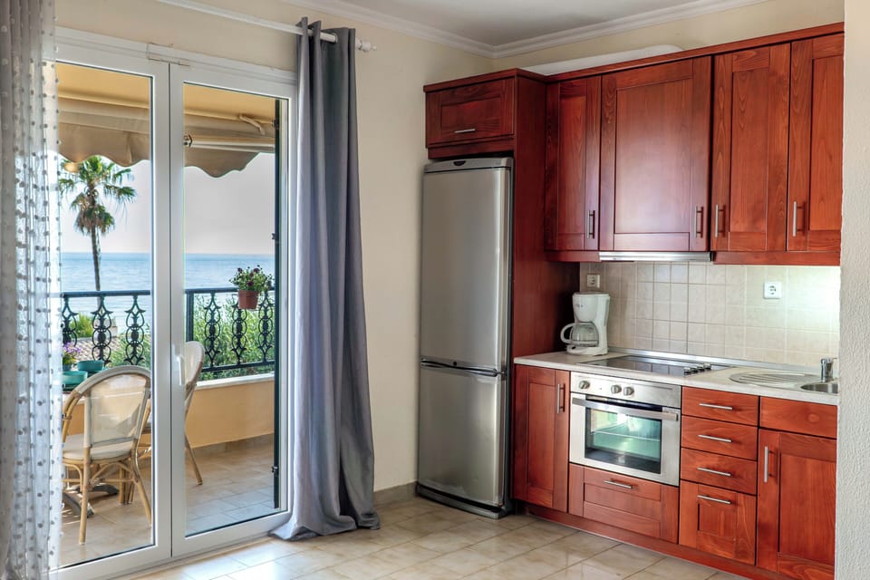 Apartment, 1 Bedroom, Smoking, Balcony | Interior
