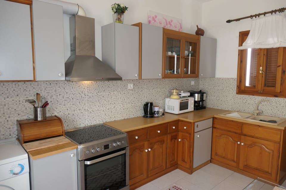 Apartment, 2 Bedrooms, Smoking, Balcony | Private kitchen | Fridge, microwave, dishwasher, coffee/tea maker
