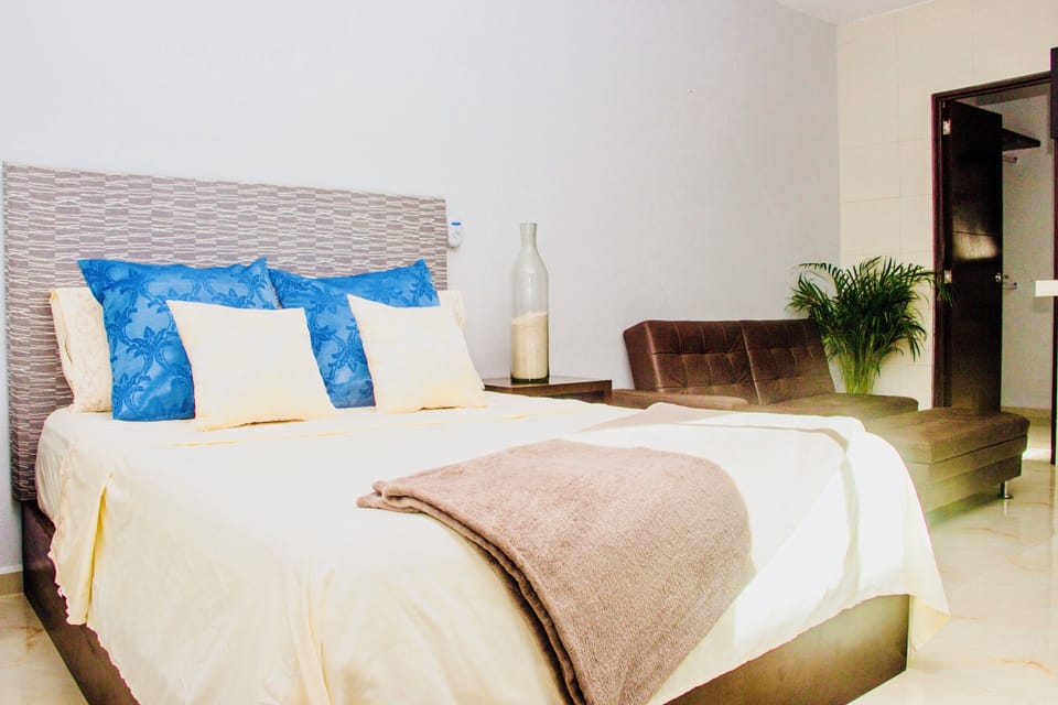Room-condohotel 5th Avenue Basic Double Apartment in Playa del Carmen
