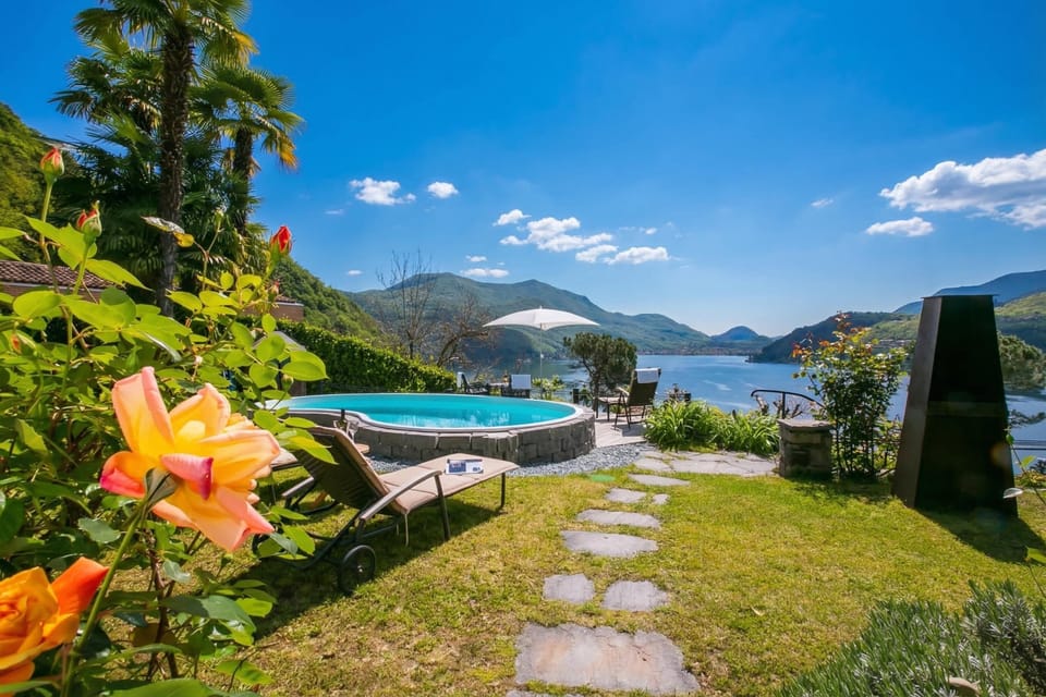 Honeymoon Villa, 2 Bedrooms, 2 Bathrooms (Morcote Magic View) | Garden