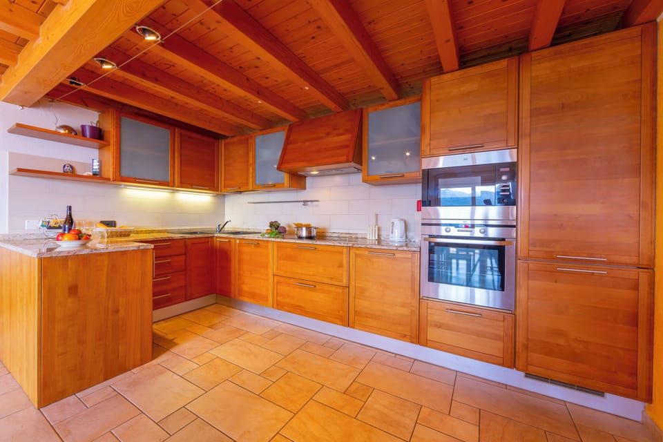 Family Apartment, 2 Bedrooms, Balcony (Lugano Panoramica) | Private kitchen | Full-size fridge, microwave, oven, stovetop