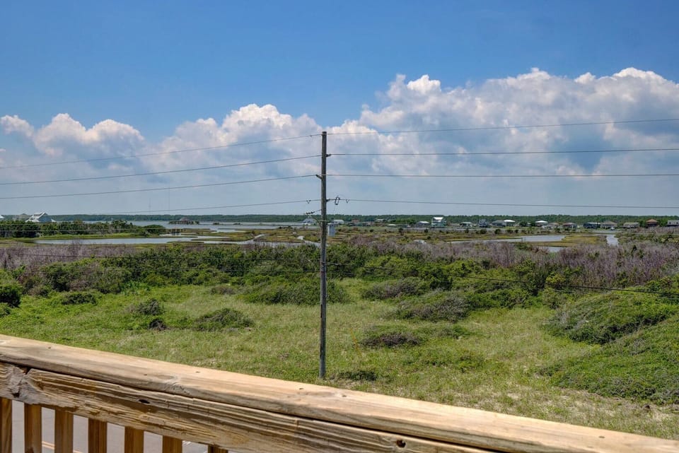 Road side balcony