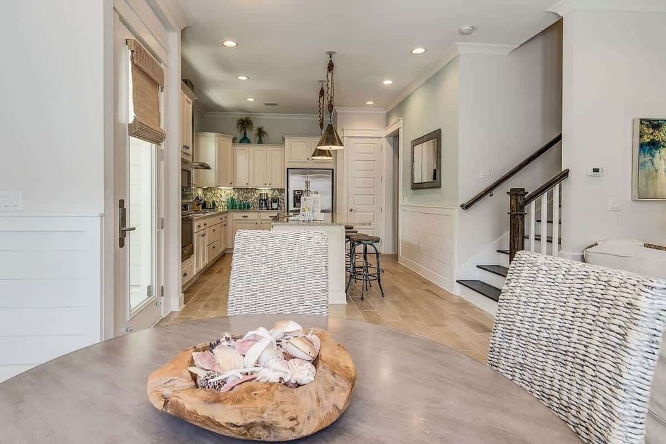 Open Floor Plan!