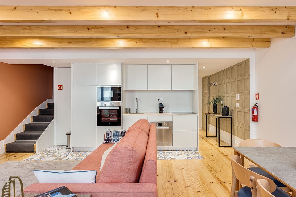 Kitchenette: Fully equipped with basic appliances as microwave, kettle, coffee maker, toast, fridge and hob.