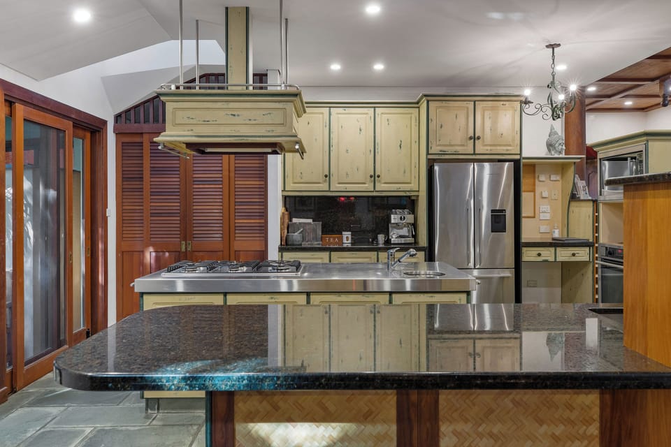 Grand Buree | Private kitchen | Espresso maker, fridge, microwave, stovetop
