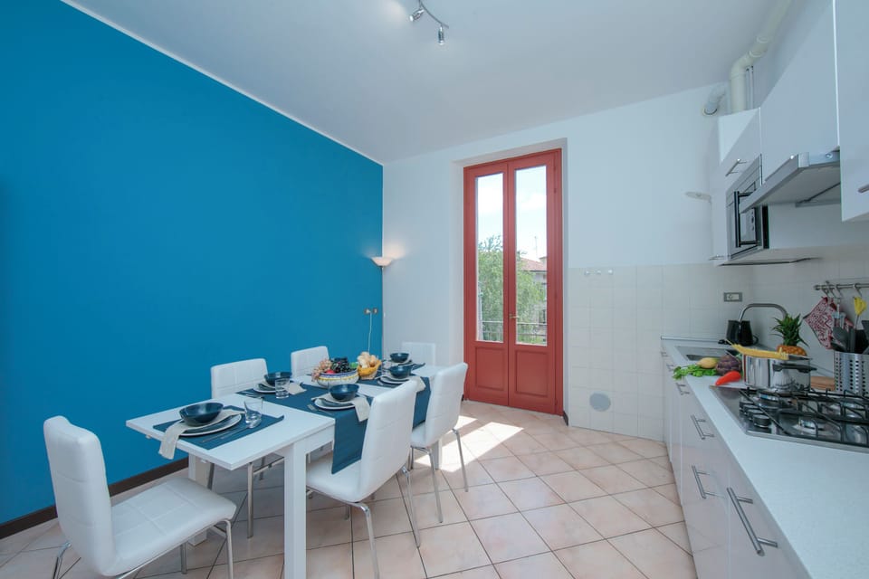 Family Apartment, 2 Bedrooms, Balcony, Lakeside (Residenza Oleandro - Lake View) | Dining