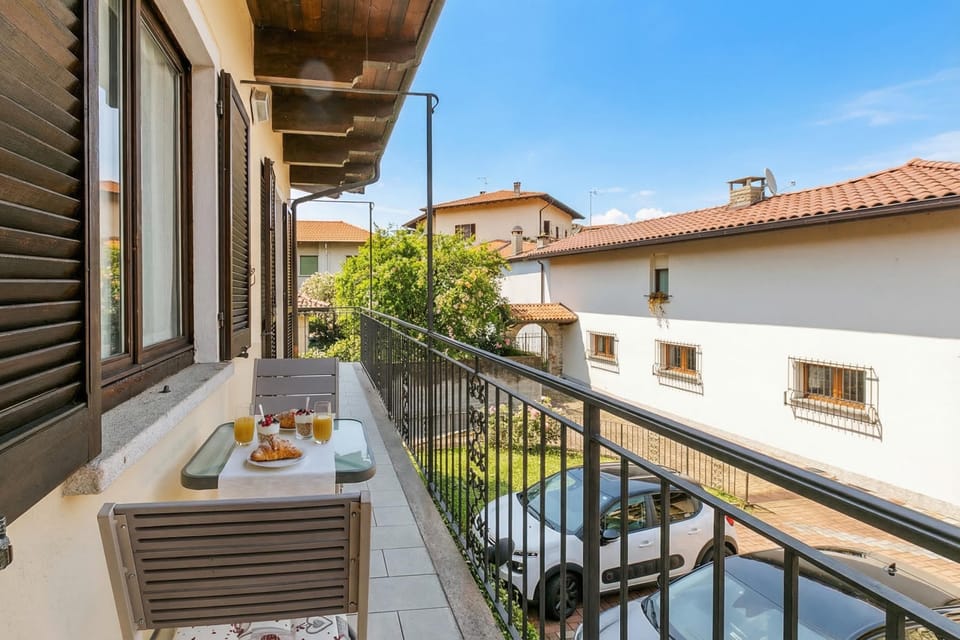 Family Apartment, Multiple Bedrooms (Sunset in Baveno) | Outdoor dining