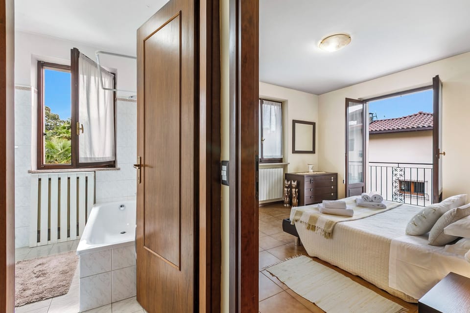 Family Apartment, Multiple Bedrooms (Sunset in Baveno) | 1 bedroom, iron/ironing board, WiFi, bed sheets