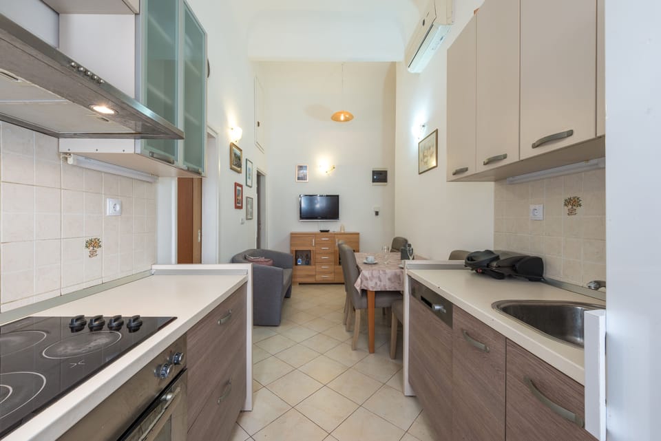 Apartment (Two Bedroom Apartment with City View) | Private kitchen | Fridge, oven, electric kettle