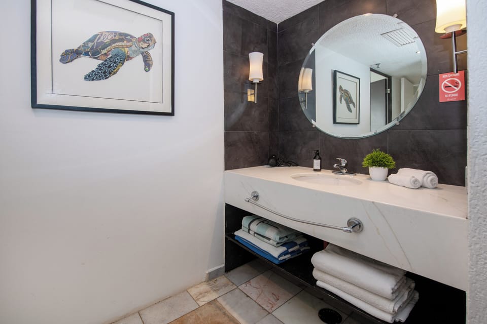 Comfort Suite, 2 Bedrooms, Private Bathroom | Bathroom | Combined shower/tub, hair dryer, towels, soap