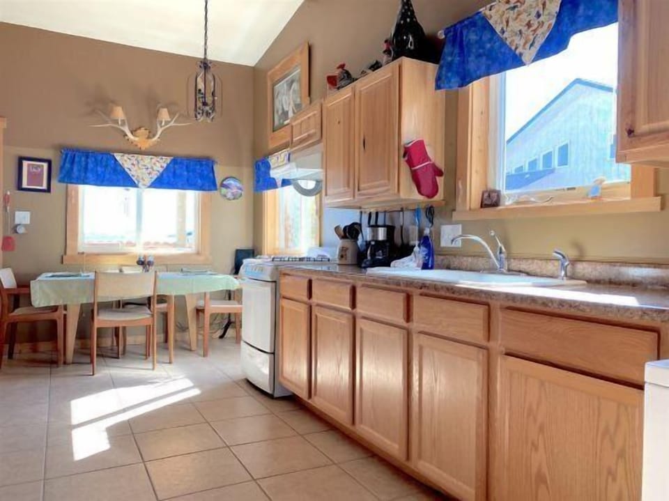 Open and light filled kitchen and dining room area.