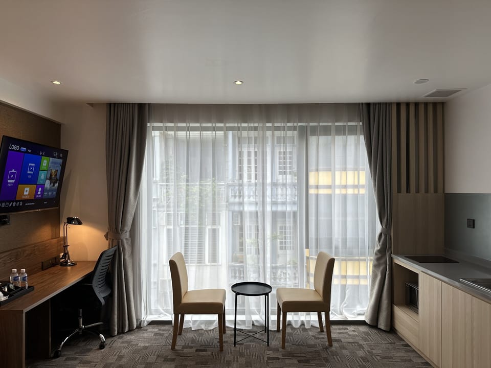 Executive Double Room | Minibar, in-room safe, desk, laptop workspace