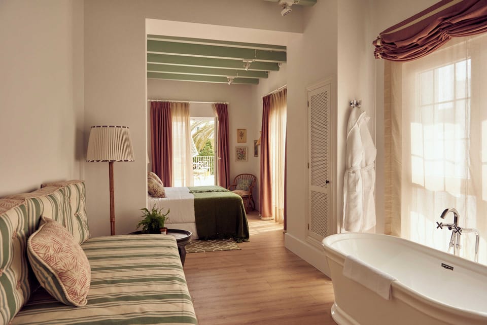Standard Studio Suite(Cristine Suite) | Premium bedding, memory foam beds, minibar, in-room safe