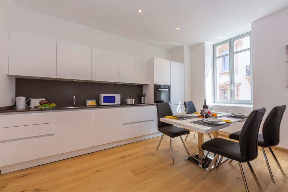 Family Apartment, 1 Bedroom, Balcony (Heart of Lugano) | Dining